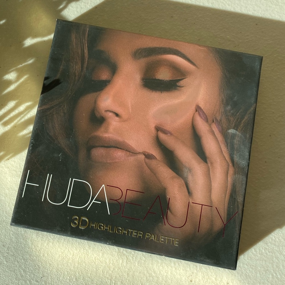 Huda Beauty 3D Highlighter Palette
